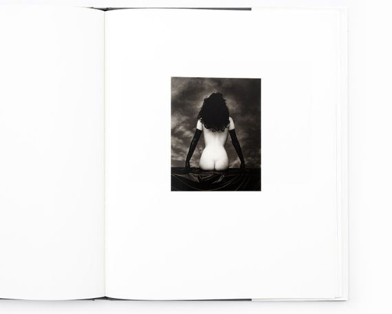 Книги знаменитых фотографов Боб Карлос Кларк Bob Carlos Clarke " The Dark Summer " Б/У книги по фотографии | Зображення 4
