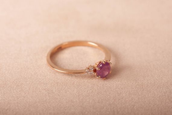 Кольцо из красного золота с натуральным рубином 18.5 | Зображення 7