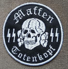 Шеврон череп