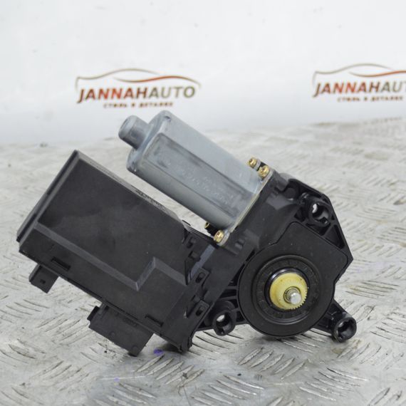 Моторчик склопідйомника передній правий Peugeot 307 2001-2008 Пежо 0130821766 9634457480