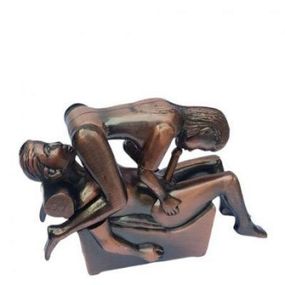 Запальничка Сувенірна Pose 69