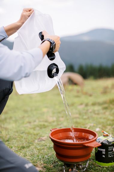 Ємність для води Tribe Water Carrier PVC 15л, каністра трайб складна прозора для походу, дачі, кемпінгу, риболовлі | Зображення 4