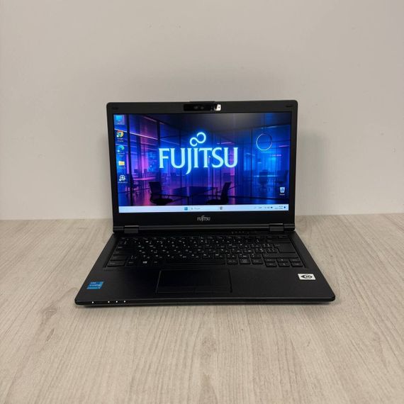 Ноутбук Fujitsu LifeBook E5411 / 14" (1920x1080) IPS / Intel Core i3-1115G4 (2 (4) ядра по 1.7 - 4.1 GHz) / 16 GB DDR4 / 256 GB SSD / Intel UHD Graphics / WebCam б/у | Зображення 1