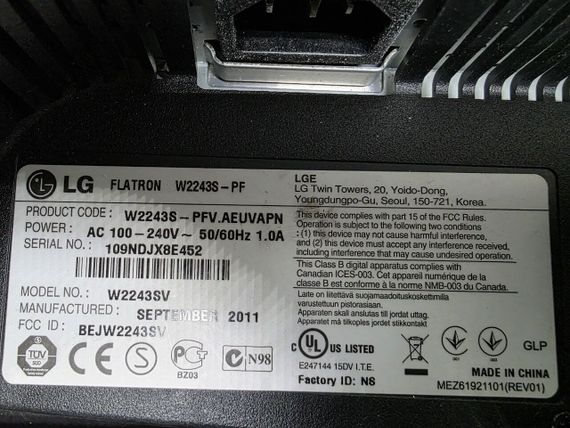 Монітор Б-клас LG Flatron W2243S-PF / 22" (1920x1080) TN / 1x VGA / Кабелі в комплекті б/в | Зображення 5