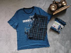 Чоловіча піжама футболка + шорти Livergy