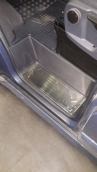 Накладки на внутрішні пороги OmsaLine (нерж) 4 двері для Ford Custom 2013-2024 рр | Зображення 1