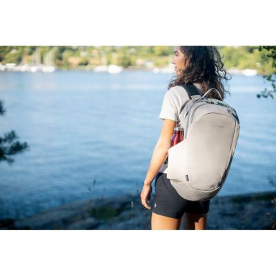Рюкзак туристический Pacsafe Eco 25L сірий (41101145) | Зображення 2