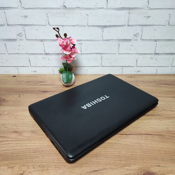 Ноутбук Б-класс Toshiba Satellite C660-25U / 15.6" (1366x768) TN / Intel Core i5-2430M (2 (4) ядра по 2.4 - 3.0 GHz) / 8 GB DDR3 / 256 GB SSD / nVidia GeForce 315M, 1 GB GDDR3, 64-bit / WebCam / DVD-ROM б/у | Зображення 6