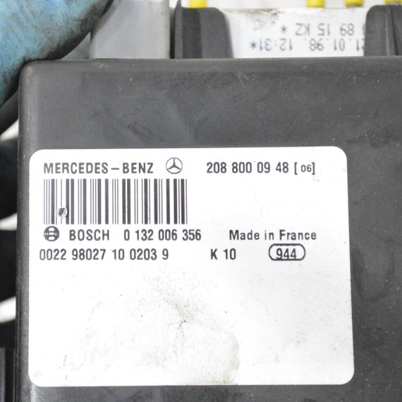 Насос центрального замка Mercedes W208 1997-2003 Насос замка центрального Мерседес в208 2088000948 | Зображення 2