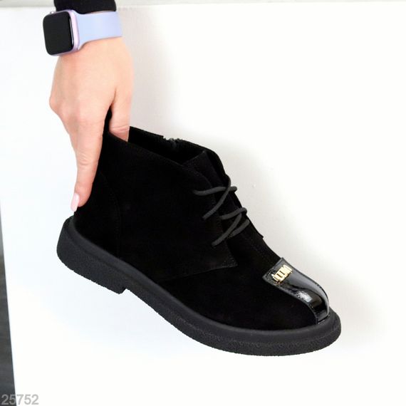 Дизайнерські чорні замшеві зимові черевики з глянсовою вставкою | Зображення 2