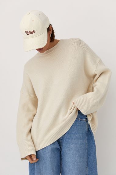 В’язаний однотонний джемпер вільного фасону - молочний цвет, ONE SIZE (є розміри) | Зображення 4