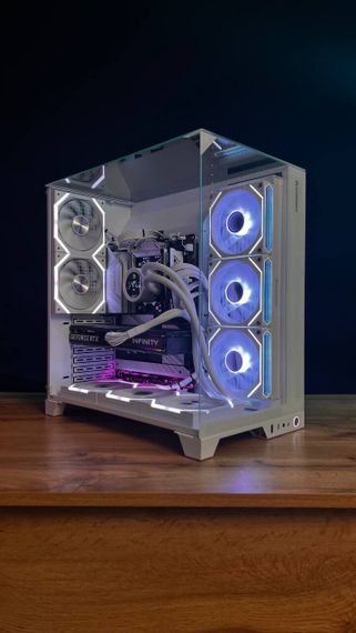 Збірка під замовлення:: комп'ютер GameMax Infinity Pro White Tower / AMD Ryzen 7 7700 (8 (12) ядер по 3,8 - 5,3 ГГц) / 32 ГБ DDR5 / 2000 ГБ SSD M.2 / nVidia GeForce RTX 5070, 12 ГБ GDDR7, 192-біт / 850 Вт | Зображення 1