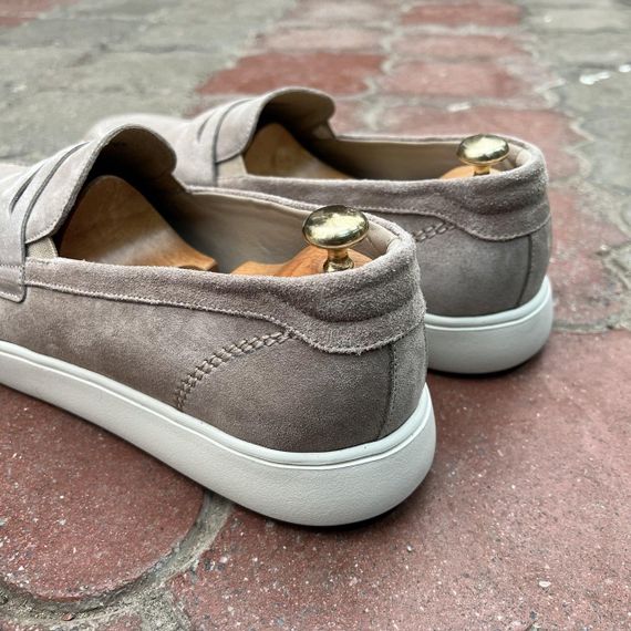 Мужские замшевые лоферы бежевого цвета 40 размера | Зображення 2