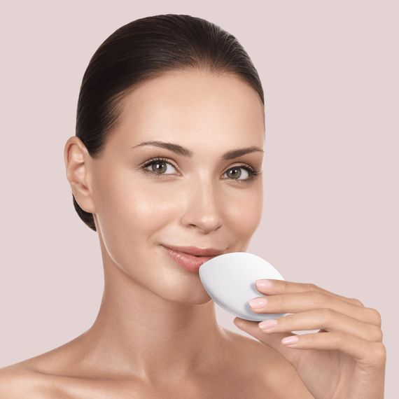 Пристрій для збільшення обʼєму губ GESKE Lip Volumizer&Booster 4в1 Big white, Бежевий | Зображення 3