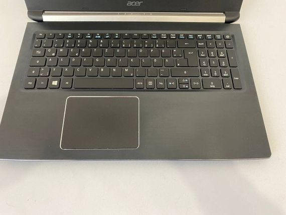 Ноутбук Acer Aspire A515-51 / 15.6" (1366x768) TN / Intel Core i3-6006U (2 (4) ядра по 2.0 GHz) / 12 GB DDR4 / 128 GB SSD / nVidia GeForce 940MX, 2 GB GDDR5, 64-bit / WebCam б/у | Зображення 2