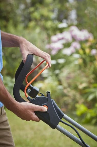 Газонокосарка акумуляторна Black&Decker BCMW3336L1 | Зображення 3