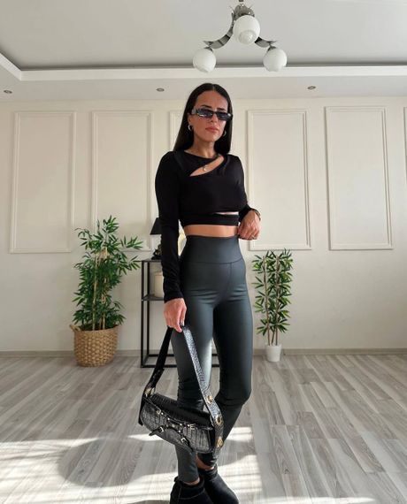 Женские теплые лосины из матовой экокожи на флисе BF967 цвет черный, размер 42/44 | Зображення 4