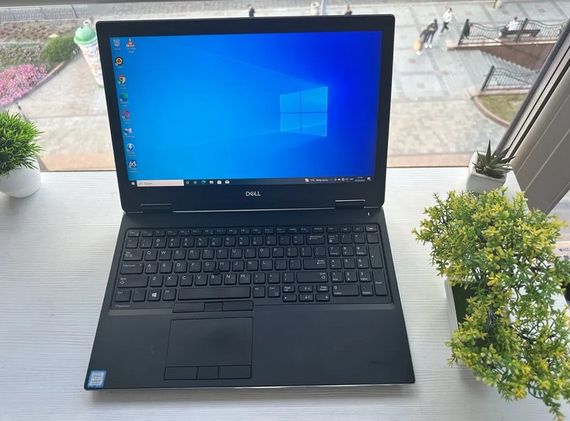 Ноутбук Dell 7530 15.6" 4k IPS Sharp 32/1000 SSD i7 8Gen + Nvidia 4gb Б/У | Зображення 3