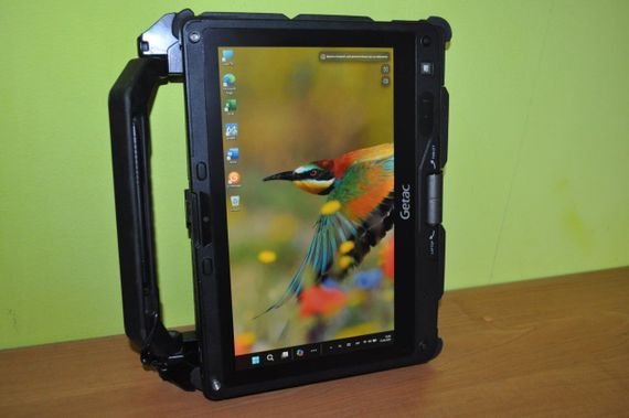 Защищенный нетбук-трансформер Б-класс Getac V110 G4 / 11.6" (1366x768) IPS Touch / Intel Core i7-7500U (2 (4) ядра по 2.7 - 3.5 GHz) / 16 GB DDR4 / 128 GB SSD / Intel HD Graphics 620 / WebCam / Стилус / Windows 11 Pro / Два АКБ б/у + Подарок Флешка 32 GB | Зображення 5
