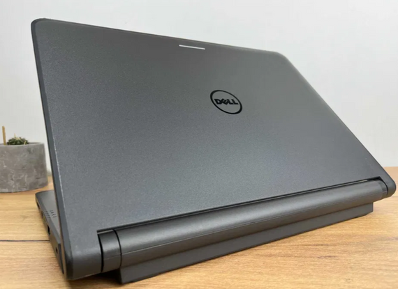 Ультрабук Dell Latitude 3350 / 13.3" TN / Intel Core i3-5005U (2(4) ядра по 2 GHz) / 8GB DDR3 / 128GB SSD / HD Graphics 5500 / WebCam / Win 10 PRO Lic б/в | Зображення 4