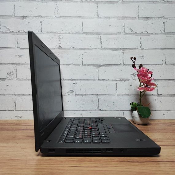 Ноутбук Б-класс Lenovo ThinkPad L450 / 14" (1366x768) TN / Intel Core i5-4300U (2 (4) ядра по 1.9 - 2.9 GHz) / 8 GB DDR3 / 512 GB SSD / Intel HD Graphics 4400 / WebCam б/у | Зображення 4