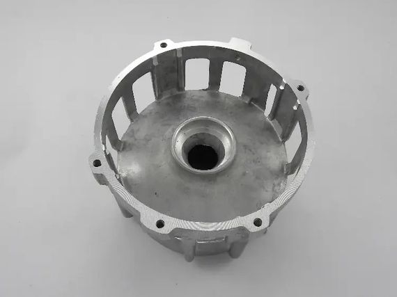 Статор двигуна з корпусом редуктора подрібнювача гілок Makita UD2500 (YA00000700) | Зображення 2