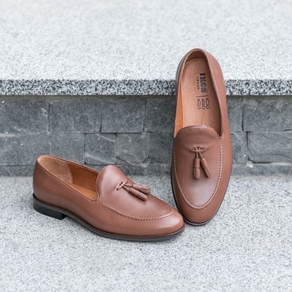 Светлые мужские туфли лоферы Ikos 45  размер