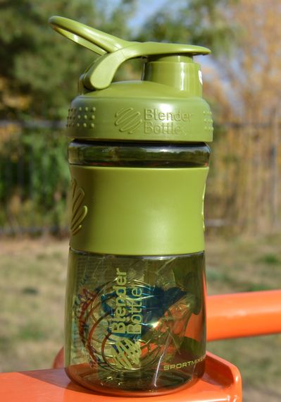 Спортивний шейкер (пляшка) BlenderBottle SportMixer Flip 20oz/590ml Moss Green | Зображення 2