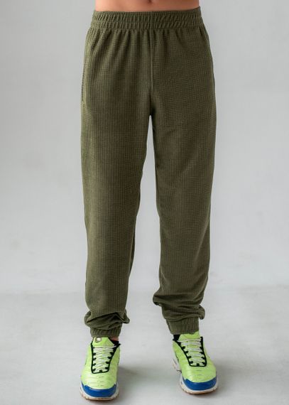 Мужские брюки из ткани вафелька с манжетами (олива)