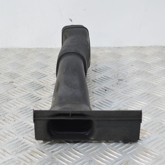 Патрубок повітряного фільтра 1.2 Skoda Fabia II 2007-2014 Фланець трубка повітропроводу Шкода Фабія 2 6R0129618F | Зображення 1