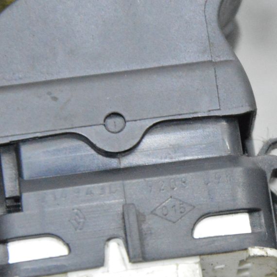 Блок керування склопідйомниками Renault Clio III 2005-2012 Кнопка скла передніх лівих дверей Рено Кліо 214939D | Зображення 2