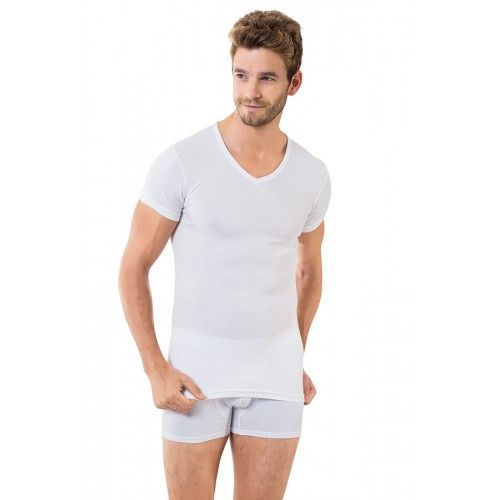Чоловіча футболка білого кольору з V-подібним вирізом. Модель 1049 OZTAS