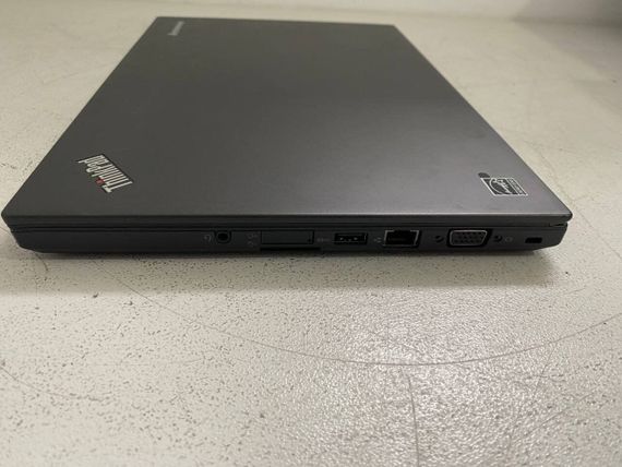 Ноутбук Lenovo ThinkPad T450s / 14" (1600x900) TN / Intel Core i5-5300U (2 (4) ядра 2.3 - 2.9 GHz) / 8 GB DDR3 / 128 GB SSD / Intel HD Graphics 5500 / WebCam б/в | Зображення 3