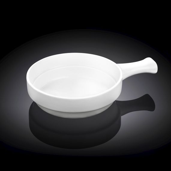 Форма для запекания фарфоровая жаропрочная Wilmax WL-997013 круглая 15 см с ручкой