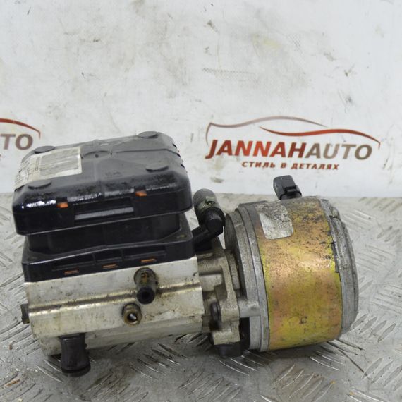 Насос підвіски гідравлічний Citroen C5 I (DC_) 2001-2005 компресор підвіски Сітроен С5 9643373480