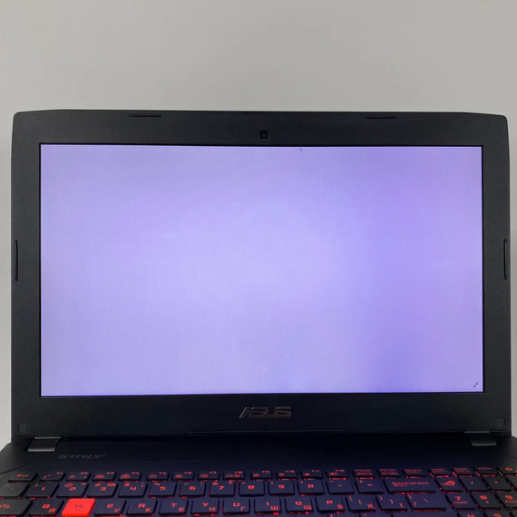 Игровой ноутбук Б-класс Asus ROG Strix GL502SV / 15.6" (1920x1080) IPS / Intel Core i7-6700HQ (4 (8) ядра по 2.6 - 3.5 GHz) / 16 GB DDR4 / 500 GB SSD / nVidia GeForce GTX 1070, 8 GB GDDR5, 256-bit / WebCam / HDMI б/у + Подарок Беспроводная мышь / USB | Зображення 2