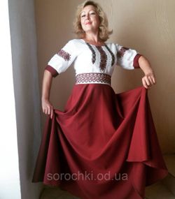 Платье в этническом стиле, с вышивкой, длинное, габардин, бордовое с белым