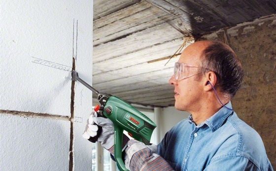 Перфоратор Bosch PBH 2500 RE, 600Вт, 1.9 Дж, 2.2кг (0.603.344.421) | Зображення 4