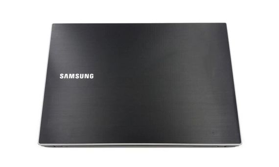 Ноутбук Samsung 300V / 15.6" (1366x768) TN / Intel Core i5-2520M (2 (4) ядра по 2.5 - 3.2 GHz) / 8 GB DDR3 / 240 GB SSD / Intel HD Graphics 3000 / WebCam / Win 10 Pro б/у | Зображення 2