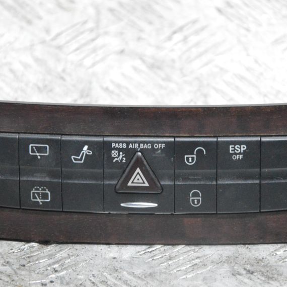 Блок кнопок на торпедо Mercedes-Benz E-Class W211 2004-2009 Чейнджер ченджер Мерседес в211 2118213779 | Зображення 1