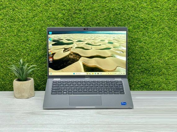 Ультрабук Dell Latitude 5430 / 14" (1920x1080) IPS Touch / Intel Core i5-1235U (10 (12) ядер по 1.3 - 4.4 GHz) / 16 GB DDR4 / 512 GB SSD M.2 / Intel Iris Xe Graphics / WebCam / Win 11 Pro б/в | Зображення 1