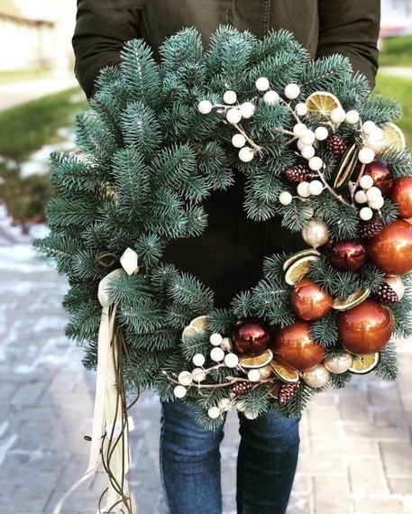 Вінок новорічний різдвяний Premium з литої хвої d-60 см блакитний | Зображення 3