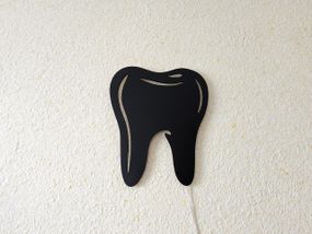 Панно декоративная картина на стену Зуб 300х250 acr-p000124