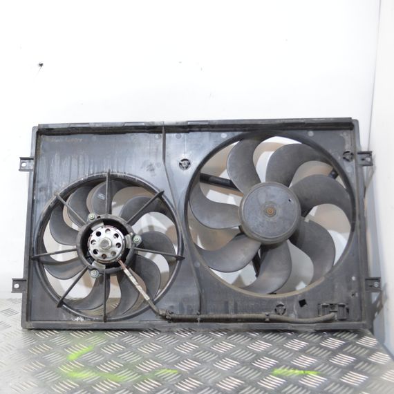 Корпус вентилятора радіатора Seat Leon Toledo Дифузор радіатора охолодження Сєат Леон Толедо 1J0121207T