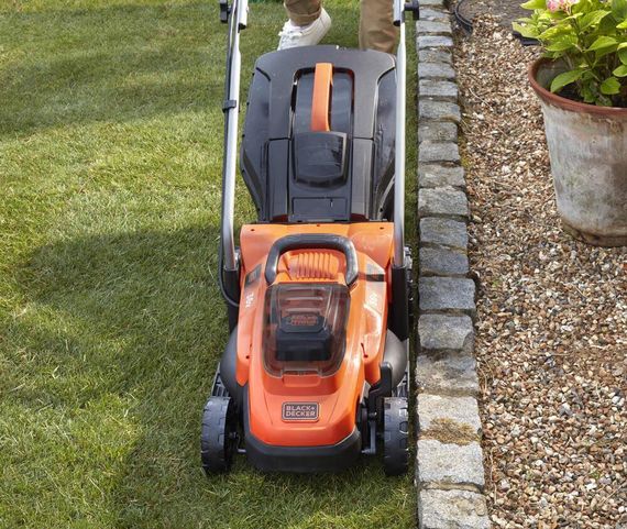 Газонокосарка акумуляторна BLACK+DECKER BCMW3336L2 | Зображення 3