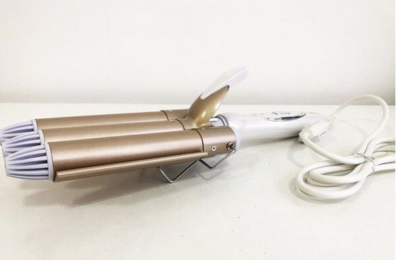 Тройная плойка волна для волос 3 волны Gemei GM-1988 45 Вт тройные большие локоны керамика с терморегулятором | Зображення 9