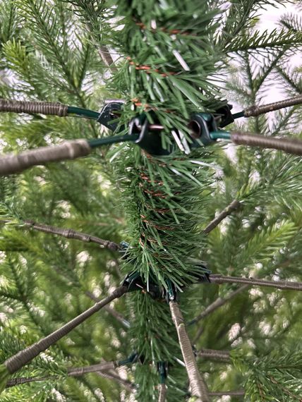 Искусственная елка HVOYA Forest 180 см зеленая литая с салатовыми кончиками | Зображення 5