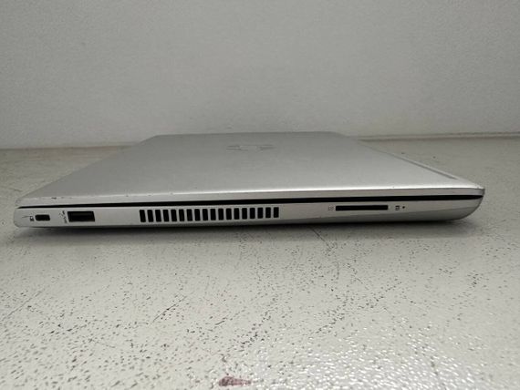 Ультрабук Б-класс HP ProBook 430 G6 / 13.3" (1366x768) TN / Intel Core i3-8145U (2 (4) ядра по 2.1 - 3.9 GHz) / 4 GB DDR3 / 128 GB SSD / Intel UHD Graphics / WebCam / HDMI б/у | Зображення 2