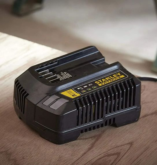 Зарядний пристрій на 1 акумулятор Stanley FATMAX SFMCB14 | Зображення 1
