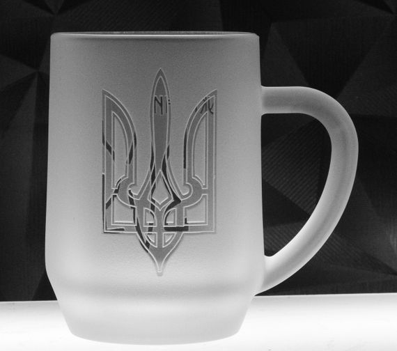 Подарочный бокал для пива 570 с гравировкой  надписи ЗСУ | Зображення 1